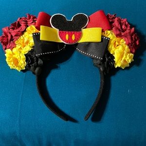 Disney’s Classic Mickey Mouse Themed Minnie Ears